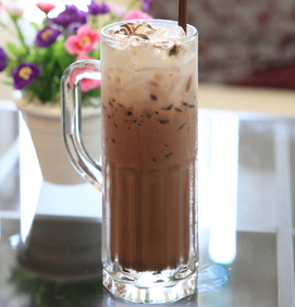 Iced Mocha Recipe-How to Make an Iced Mocha